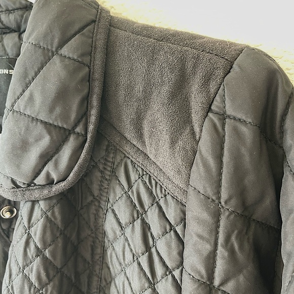 (2 for $20) Stylish quilted black jacket. Size 8 - Picture 4 of 9